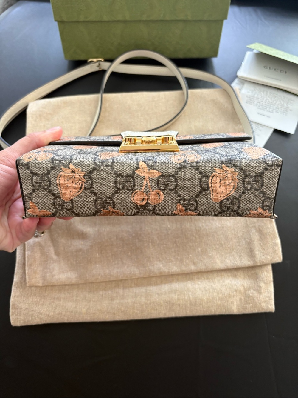 Gucci Beige GG Supreme Canvas Satchel with Peach Motif and Gold Hardware - Picture 4 of 11